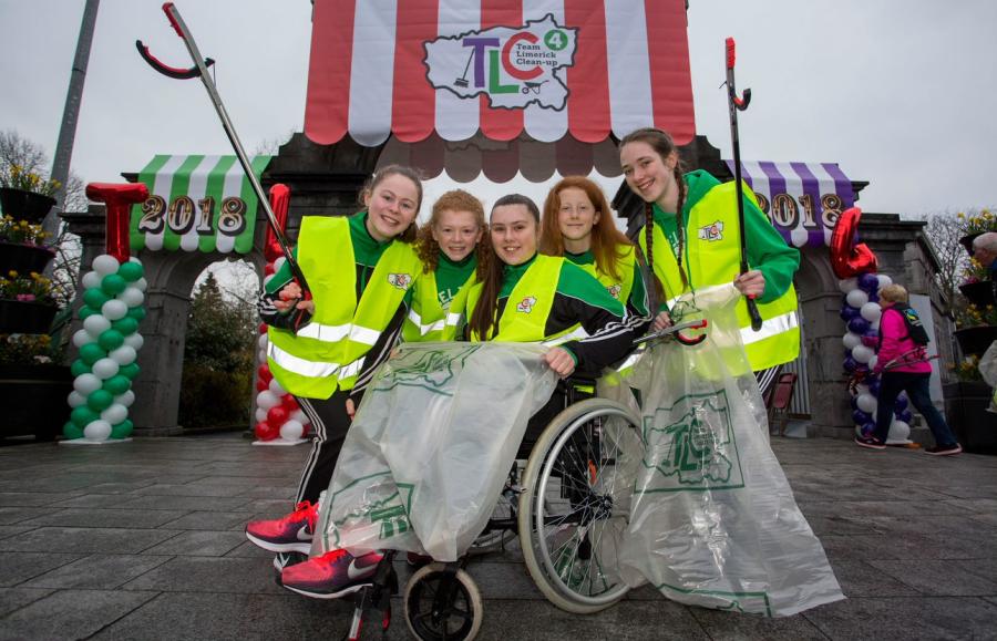 Group of volunteers at TLC4